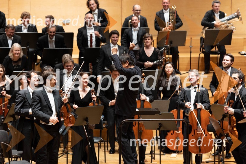  Yutaka Sado, dirigentSezono zlatega abonmaja v Cankarjevem domu sklenil Orkester Tonkünstler