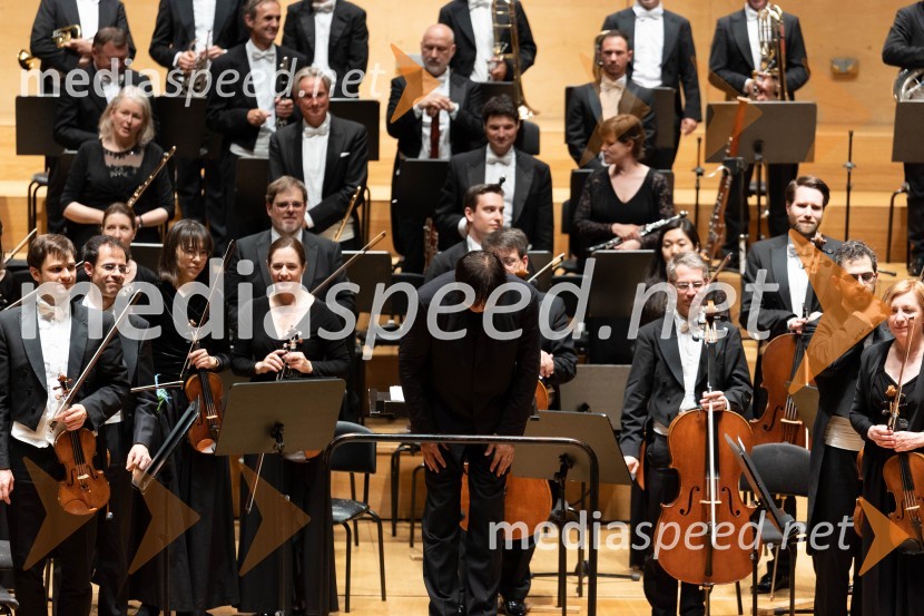  Yutaka Sado, dirigentSezono zlatega abonmaja v Cankarjevem domu sklenil Orkester Tonkünstler