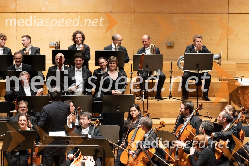  Yutaka Sado, dirigentSezono zlatega abonmaja v Cankarjevem domu sklenil Orkester Tonkünstler