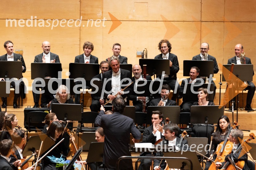  Yutaka Sado, dirigentSezono zlatega abonmaja v Cankarjevem domu sklenil Orkester Tonkünstler