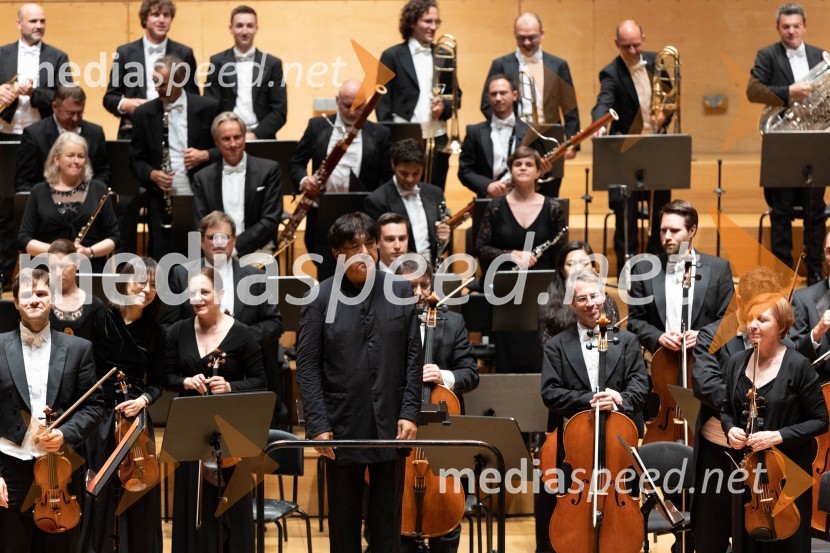 Yutaka Sado, dirigentSezono zlatega abonmaja v Cankarjevem domu sklenil Orkester Tonkünstler