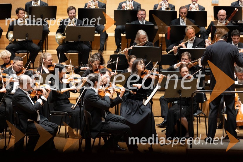  Yutaka Sado, dirigentSezono zlatega abonmaja v Cankarjevem domu sklenil Orkester Tonkünstler