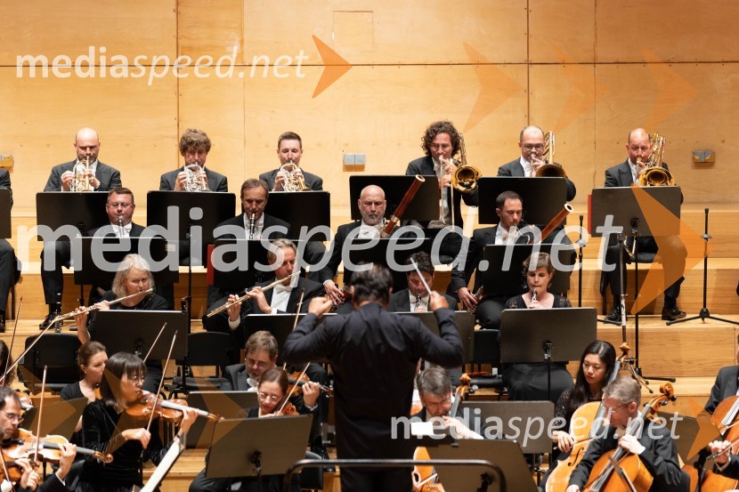  Yutaka Sado, dirigentSezono zlatega abonmaja v Cankarjevem domu sklenil Orkester Tonkünstler