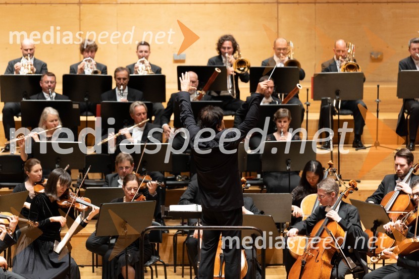  Yutaka Sado, dirigentSezono zlatega abonmaja v Cankarjevem domu sklenil Orkester Tonkünstler