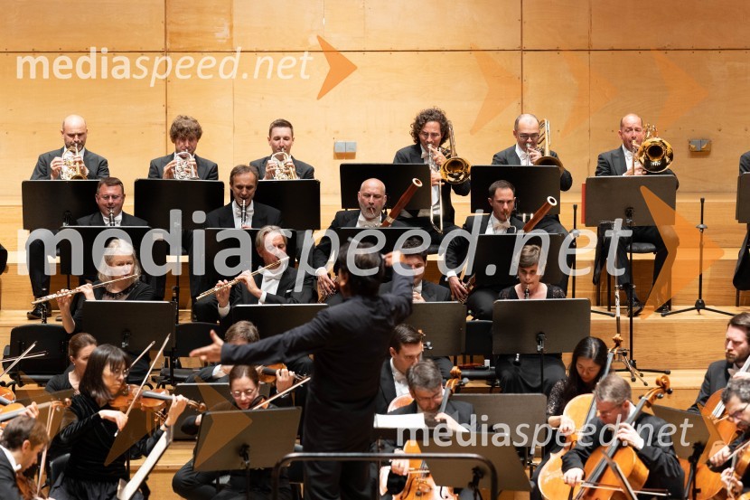  Yutaka Sado, dirigentSezono zlatega abonmaja v Cankarjevem domu sklenil Orkester Tonkünstler