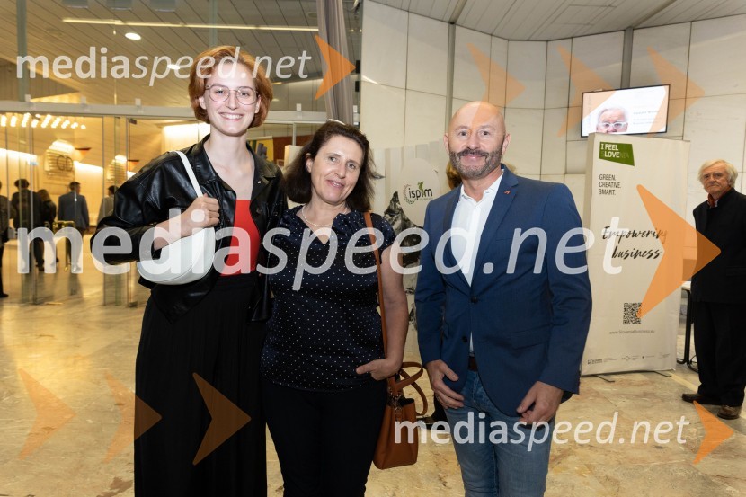  ... ;  ... ;  Wilhelm Nest, direktor družbe, Advantage Austria LjubljanaSezono zlatega abonmaja v Cankarjevem domu sklenil Orkester Tonkünstler