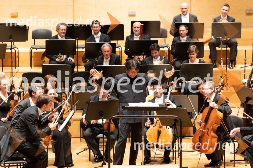  Yutaka Sado, dirigentSezono zlatega abonmaja v Cankarjevem domu sklenil Orkester Tonkünstler