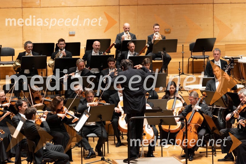  Yutaka Sado, dirigentSezono zlatega abonmaja v Cankarjevem domu sklenil Orkester Tonkünstler