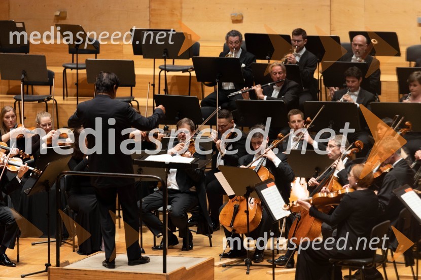  Yutaka Sado, dirigentSezono zlatega abonmaja v Cankarjevem domu sklenil Orkester Tonkünstler