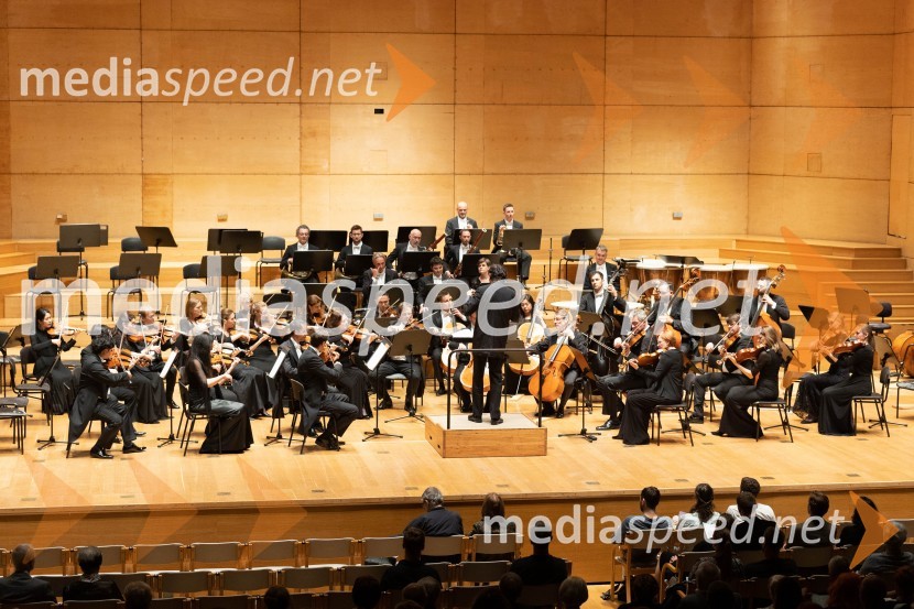  Yutaka Sado, dirigentSezono zlatega abonmaja v Cankarjevem domu sklenil Orkester Tonkünstler