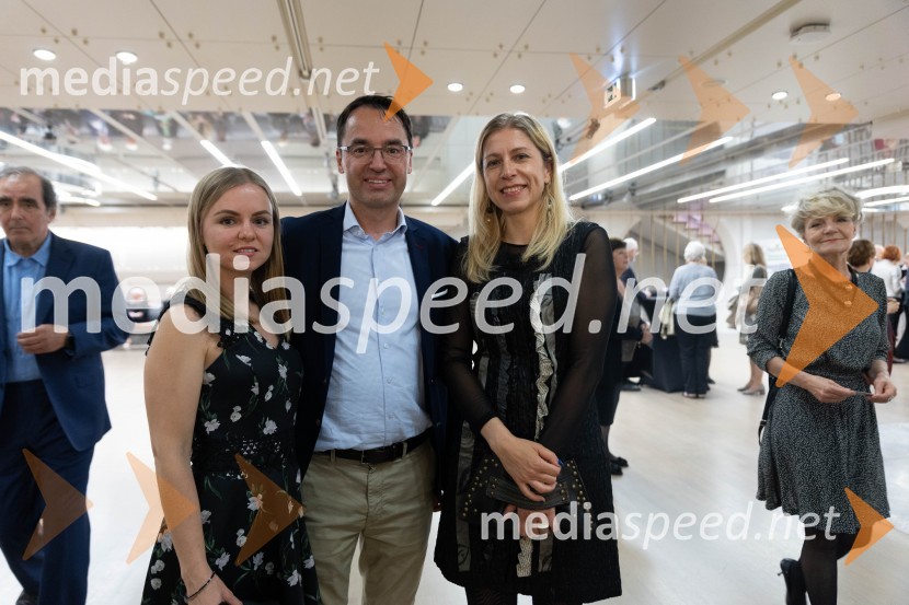  Yana Karaliova, Client Performance Manager; dr. Luka Repanšek, profesor, Filozofska fakulteta v Ljubljani;  ... Sezono zlatega abonmaja v Cankarjevem domu sklenil Orkester Tonkünstler