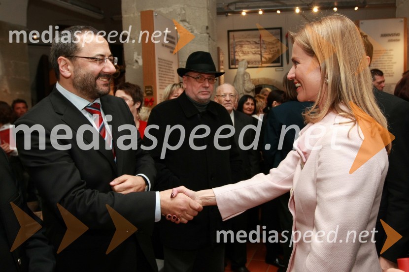 Dr. József Györkös, državni sekretar Ministrstva za visoko šolstvo, znanost in tehnologijo in Katarina Kresal, ministrica za notranje zadeveMed bliščem in bedo srednjega veka, odprtje drugega dela stalne razstave v Pokrajinskem muzeju Maribor