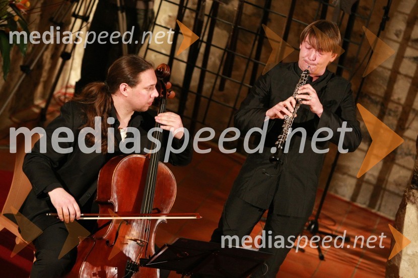 Antonije Hajdin, čelist, in Matjaž Rebolj, oboist, Umetniška organizacija SavitraMed bliščem in bedo srednjega veka, odprtje drugega dela stalne razstave v Pokrajinskem muzeju Maribor