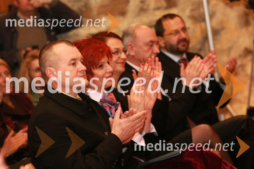 Franc Kangler, župan Maribora, Majda Širca, ministrica za kulturo, Mirjana Koren, direktorica Pokrajinskega muzeja Maribor, Janez Ujčič, generalni direktor RTS in mestni svetnik MOM, in dr. József Györkös, državni sekretar Ministrstva za visoko šolstvo, znanost in tehnologijoMed bliščem in bedo srednjega veka, odprtje drugega dela stalne razstave v Pokrajinskem muzeju Maribor
