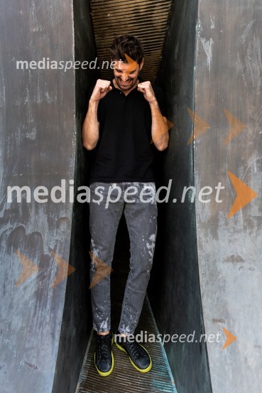  Luka Šulić, čelist, 2 CellosLuka Šulić, portret člana dua 2Cellos