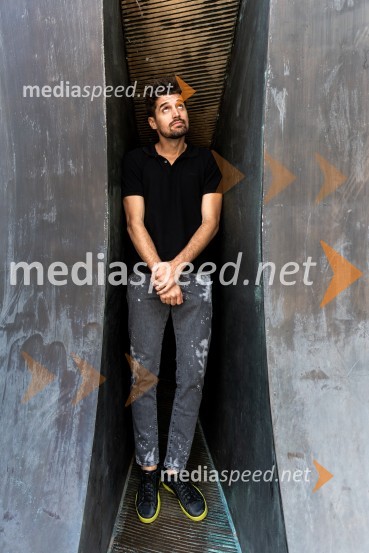  Luka Šulić, čelist, 2 CellosLuka Šulić, portret člana dua 2Cellos