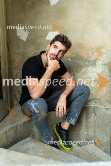  Luka Šulić, čelist, 2 CellosLuka Šulić, portret člana dua 2Cellos