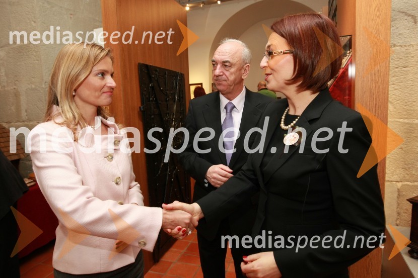 Katarina Kresal, ministrica za notranje zadeve, Janez Ujčič, generalni direktor RTS in mestni svetnik MOM in Mirjana Koren, direktorica Pokrajinskega muzeja MariborMed bliščem in bedo srednjega veka, odprtje drugega dela stalne razstave v Pokrajinskem muzeju Maribor