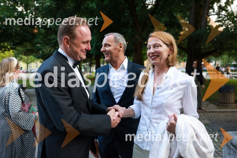 dr. Samo Peter Medved,  podžupan, Mestna občina Maribor ;  Danilo Rošker, direktor SNG Maribor;  Nataša Matjašec Rošker, igralka58. Borštnikovo srečanje, slavnostna otvoritev s predstavo La Tempesta / Vihar