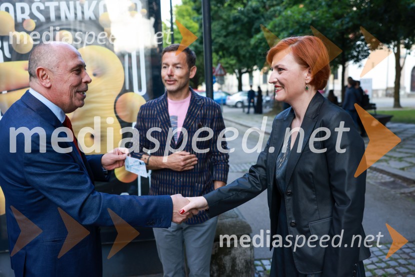  Carlo Campanile, veleposlanik Republike Italije v Slooveniji;  Aleš Novak, umetniški direktor Festival Borštnikovo srečanje; dr. Asta Vrečko, ministrica za kulturo58. Borštnikovo srečanje, slavnostna otvoritev s predstavo La Tempesta / Vihar