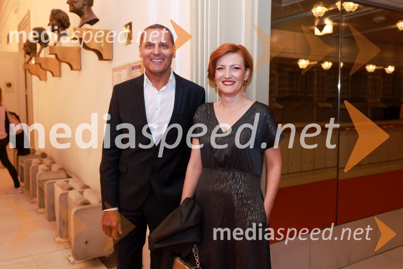  Danilo Rošker, direktor SNG Maribor; dr. Asta Vrečko, ministrica za kulturo58. Borštnikovo srečanje, slavnostna otvoritev s predstavo La Tempesta / Vihar