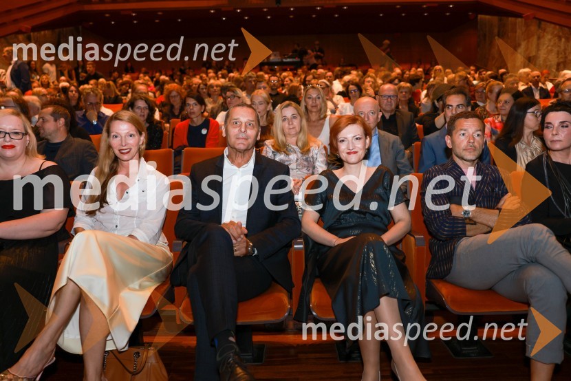  Nataša Matjašec Rošker, igralka;  Danilo Rošker, direktor SNG Maribor; dr. Asta Vrečko, ministrica za kulturo;  Aleš Novak, umetniški direktor Festival Borštnikovo srečanje58. Borštnikovo srečanje, slavnostna otvoritev s predstavo La Tempesta / Vihar