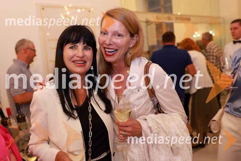 mag.  Helena  Cvikl, predavateljica na Fakulteti za turistične študije;  Nataša Matjašec Rošker, igralka58. Borštnikovo srečanje, slavnostna otvoritev s predstavo La Tempesta / Vihar