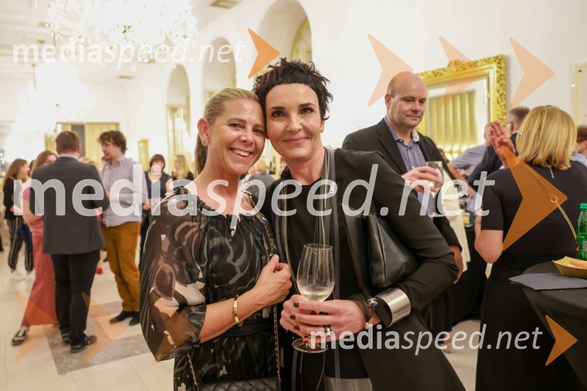  Patricia Koren Vilčnik, Press Clipping;  Tajka Šnuderl Novak58. Borštnikovo srečanje, slavnostna otvoritev s predstavo La Tempesta / Vihar