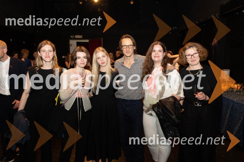  ... ;  ... ;  ... ;  Marko  Mandić, igralec;  ... ;  ... Striček Vanja, premiera v SNG Drama Ljubljana