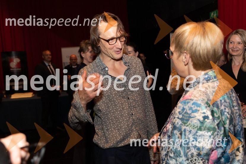  Marko  Mandić, igralec; dr. Nataša Pirc Musar, predsednica Republike SlovenijeStriček Vanja, premiera v SNG Drama Ljubljana