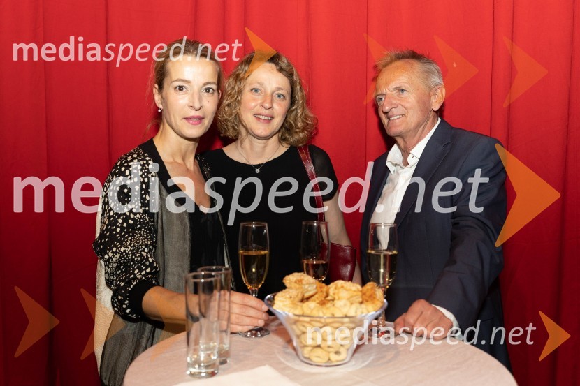  Maša Derganc, igralka;  ... ;  ... Striček Vanja, premiera v SNG Drama Ljubljana