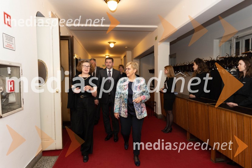  ... ; dr. Nataša Pirc Musar, predsednica Republike SlovenijeStriček Vanja, premiera v SNG Drama Ljubljana