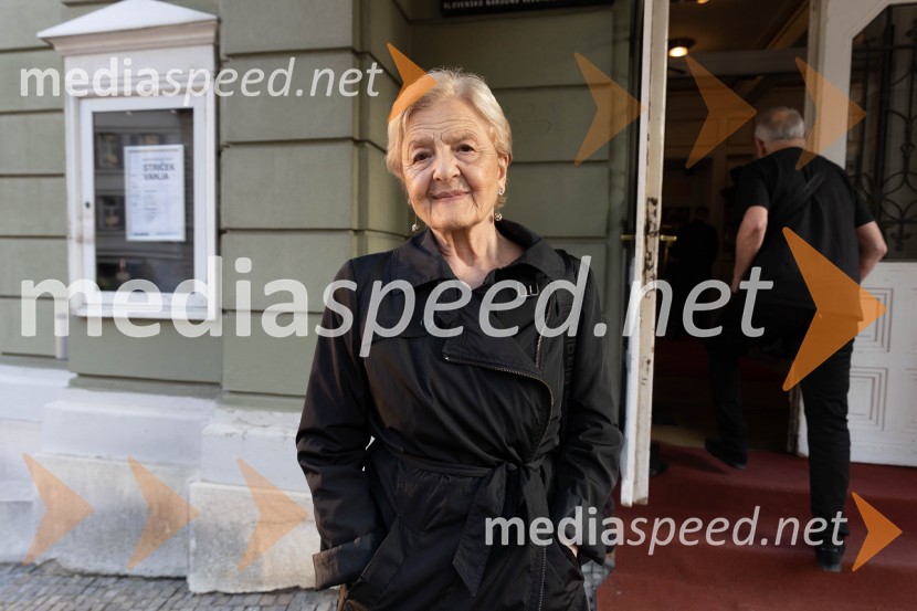  Edita Karađole, igralkaStriček Vanja, premiera v SNG Drama Ljubljana