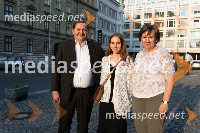 Striček Vanja, premiera v SNG Drama Ljubljana
