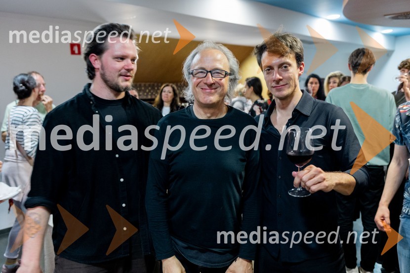  Jošt Lampret, glasbenik, Momento Cigano;  Nino Mureškić;  Izidor Erazem Grafenauer, kitarist, CoravientoOdlaganje spominov, plesno glasbena suita