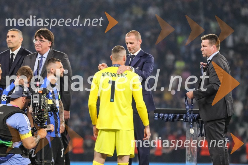  Samir Handanović, vratar;  Aleksander Čeferin, odvetnik in predsednik UEFEUEFA Champions League Final, nogometni finale lige prvakov