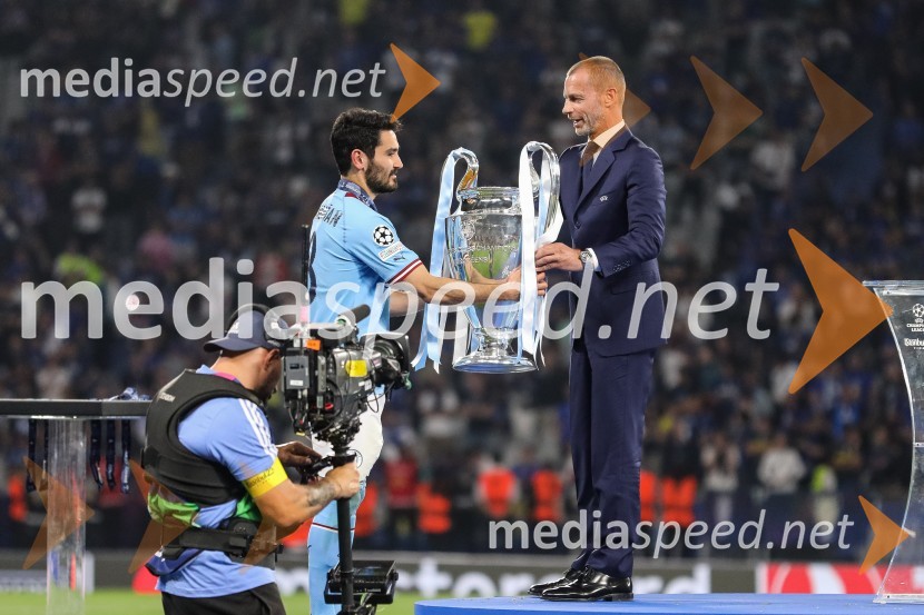  ... ;  Aleksander Čeferin, odvetnik in predsednik UEFEUEFA Champions League Final, nogometni finale lige prvakov