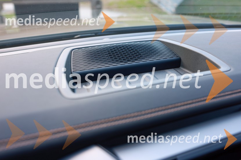 Volkswagen Amarok, predstavitev