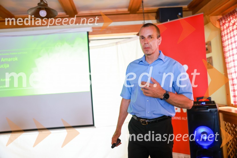 Volkswagen Amarok, predstavitev