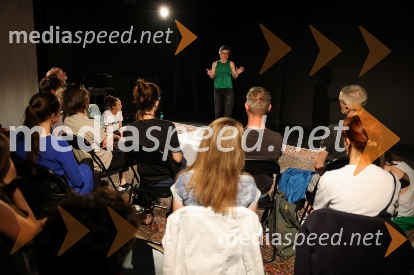  Barbara Kukovec, igralkaOtvoritev Festivala performansa s predstavo Sladke skrbi