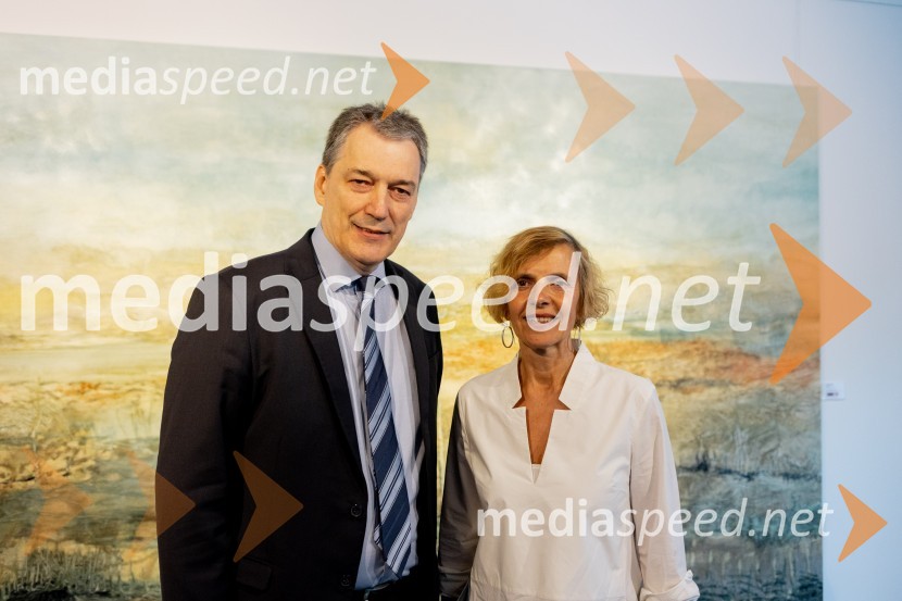  Matija Šenk, član uprave, Generali;  Apolonija Simon, umetnicaApolonija Simon z razstavo Globine vidnega v galeriji Generali