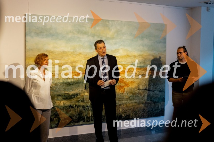  Apolonija Simon, umetnica;  Matija Šenk, član uprave, Generali;  Matic Lukšič, igralecApolonija Simon z razstavo Globine vidnega v galeriji Generali