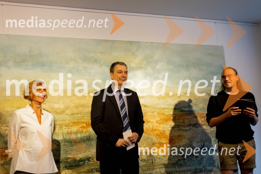  Apolonija Simon, umetnica;  Matija Šenk, član uprave, Generali;  Matic Lukšič, igralecApolonija Simon z razstavo Globine vidnega v galeriji Generali