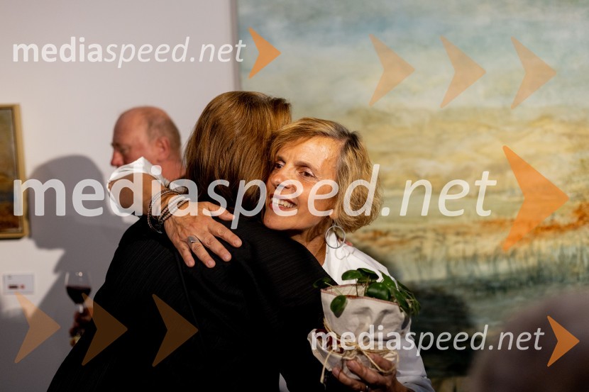  ... ;  Apolonija Simon, umetnicaApolonija Simon z razstavo Globine vidnega v galeriji Generali