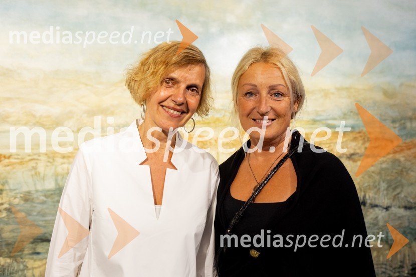  Apolonija Simon, umetnica; mag. Katarina Klemenc, grafična oblikovalka, GeneraliApolonija Simon z razstavo Globine vidnega v galeriji Generali