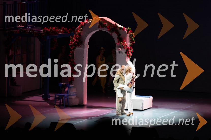  Gojmir Lešnjak Gojc, igralec, režiser, pevec;  Alenka Godec, pevkaMuzikal Mamma Mia, Ljubljana Festival 2023