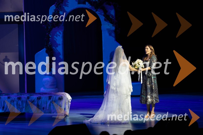  Lea  Bartha Pesek, pevka;  Simona  Vodopivec Franko, pevka, igralkaMuzikal Mamma Mia, Ljubljana Festival 2023