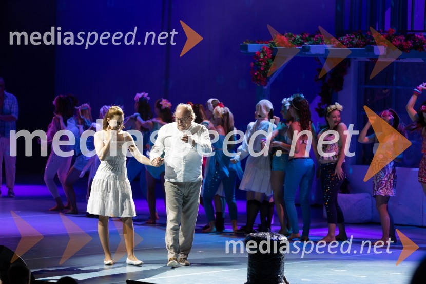  Lea  Bartha Pesek, pevka;  Gojmir Lešnjak Gojc, igralec, režiser, pevecMuzikal Mamma Mia, Ljubljana Festival 2023