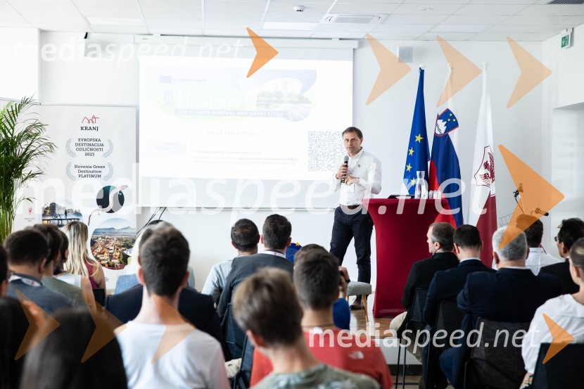 mag. Tomaž Lanišek, vodja Urada za razvoj, pametno skupnost in projekte na MOKThink Green, Go Sustainable, mednarodna konferenca MO Kranj