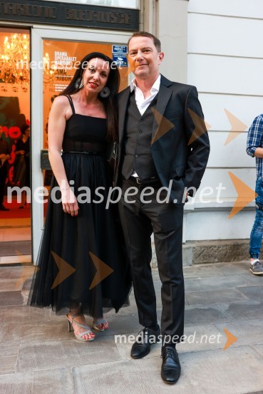  Tijana Orešič Barač, dr. med. specialistka dermatologije;  Tomaž Orešič, podpredsednik skupine Resalta58. Borštnikovo srečanje, sklepna slovesnost s podelitvijo nagrad